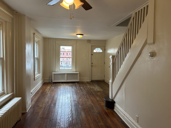 Living room - 808 E Morton St