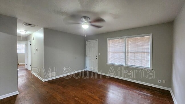 Photo - 1028 Tamarack Trail