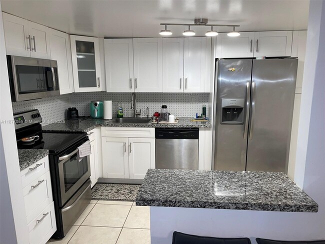 Building Photo - 20840 San Simeon Way Unit 409 Rental