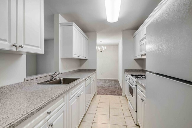 The Horizons at Franklin Lakes Apartment Homes