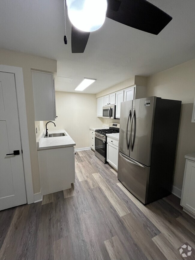 Building Photo - 577 Pine Line Dr Rental