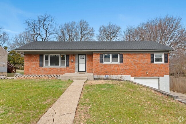 Building Photo - 562 Lone Oak Dr Rental