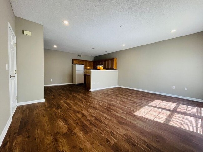 Photo - 10340 Parkview Ave