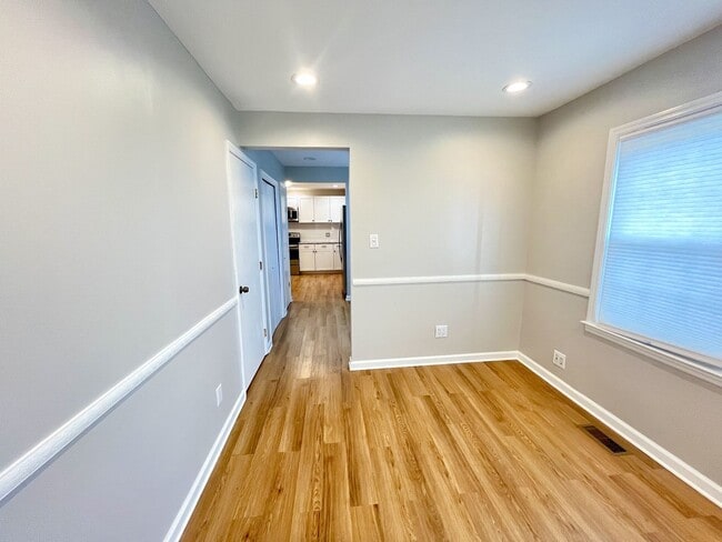 Photo - 907 Idlewild Dr