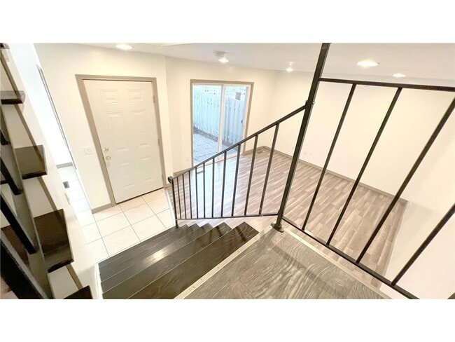 Photo - 7694 Dunmore Rd