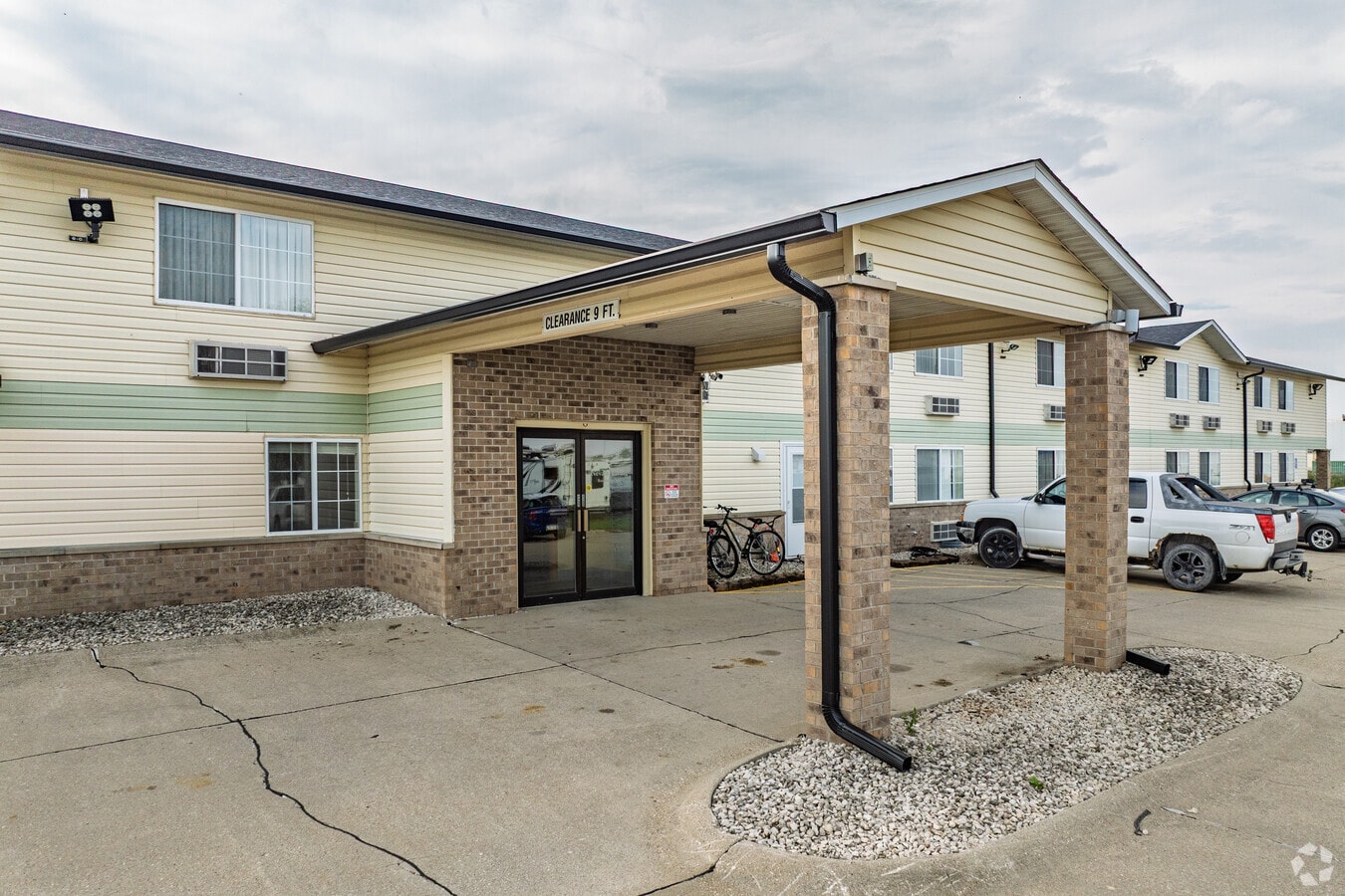 Entrance - Nevada Living Apartments