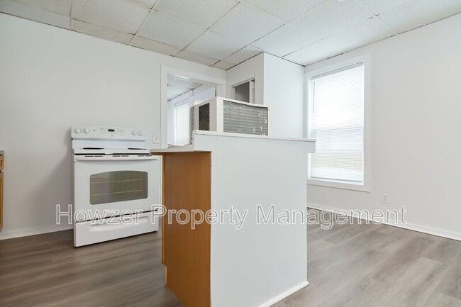Photo - 109 Green St Unit 3