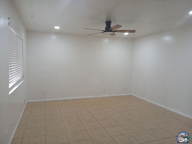 162 W Alamo St Unit B