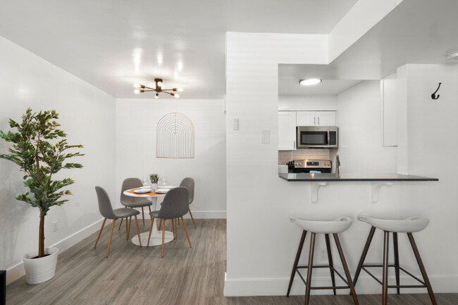 Fringe Midtown - Fringe Midtown Apartments