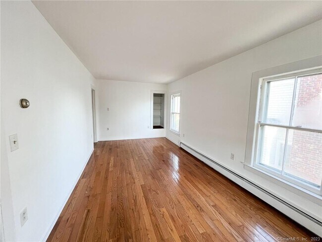 Photo - 12 Blackall Rd Unit 2