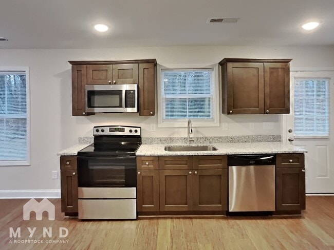 Photo - 561 Westside Cir