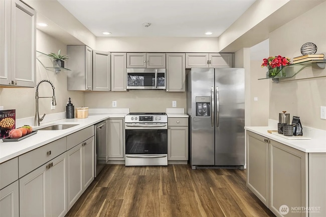 Photo - Beautiful 3 Bedroom Townhome in Redmond