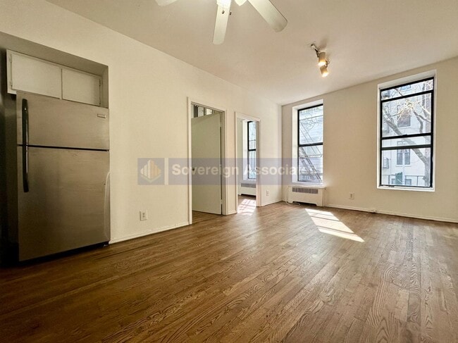 Photo - 156 E 85th St Apartamento Unidad 2A