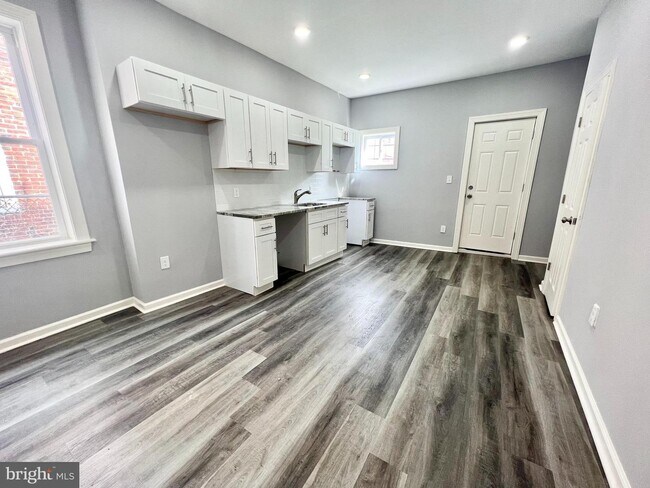 Photo - 5532 Chancellor St