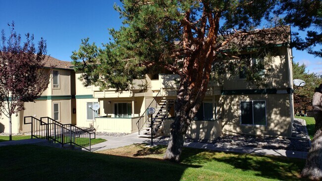 Photo - NICE 2 BED/1 BATH 963 SQ FT WILDCREEK COND... Unidad 233