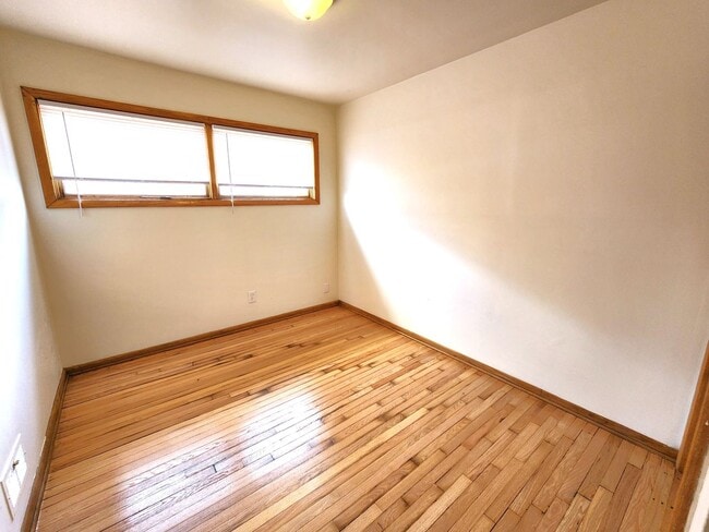 4309 N 91st St Unit Upper