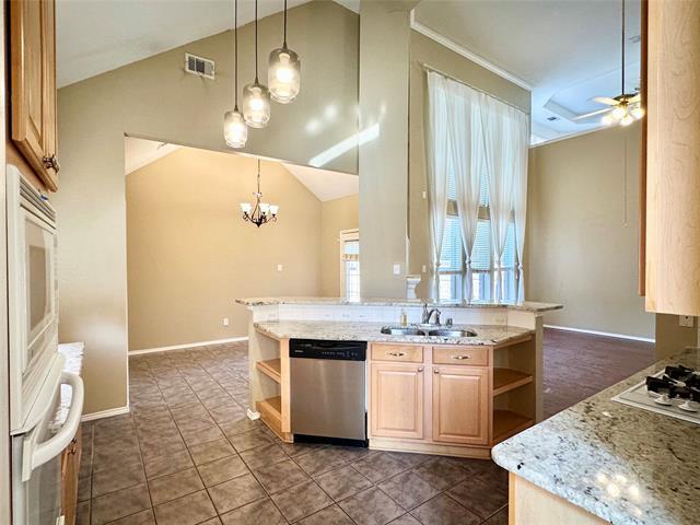 5828 Southmoor Ln
