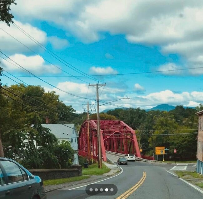 Photo - 39 E Bridge St