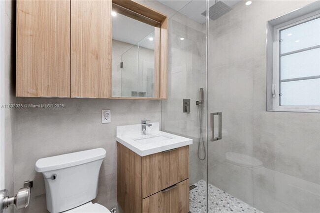 Photo - 1211 Meridian Ave Unidad 1