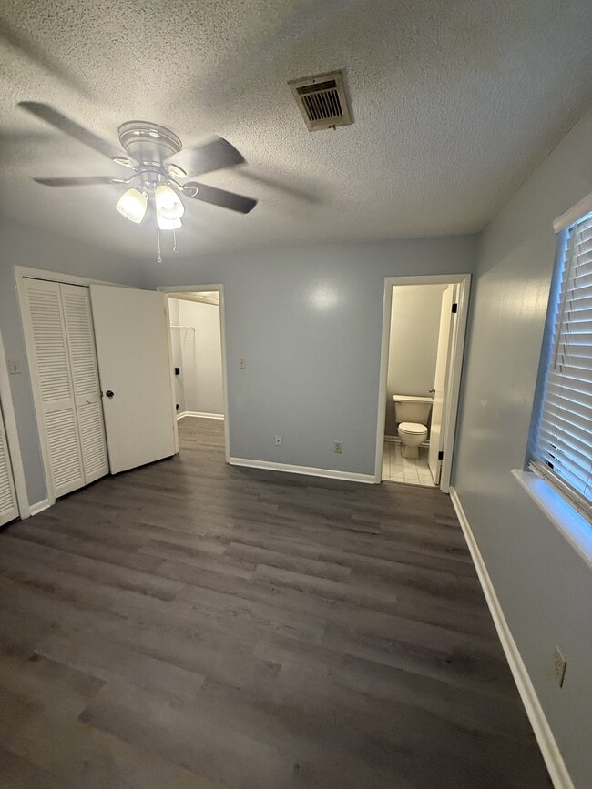 Photo - 131 Stonehedge Drive