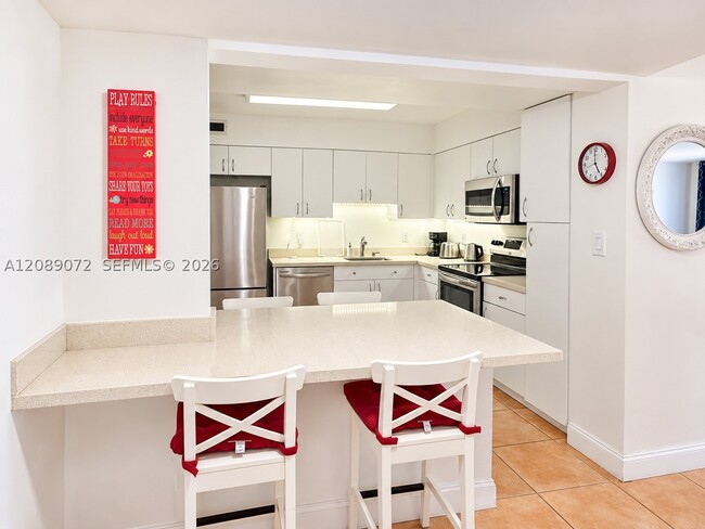 Photo - 5161 Collins Ave Unit 310