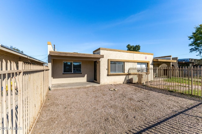 Photo - 6742 W Palmaire Ave Unit 2