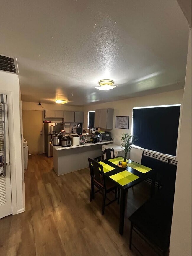 Photo - 1206 Harris Ave