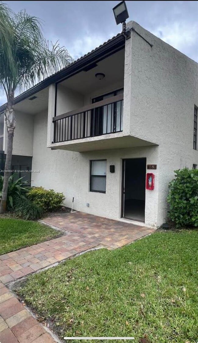 Photo - 721 SE 1st Way Condo Unit B18