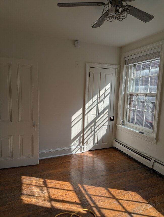 Photo - 20 W Market St Unit Apt 1