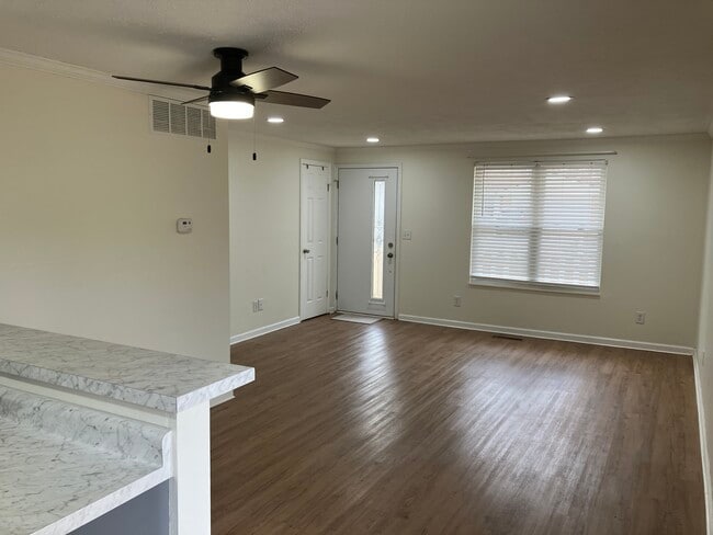 Photo - 7948 Thistlewood Ct