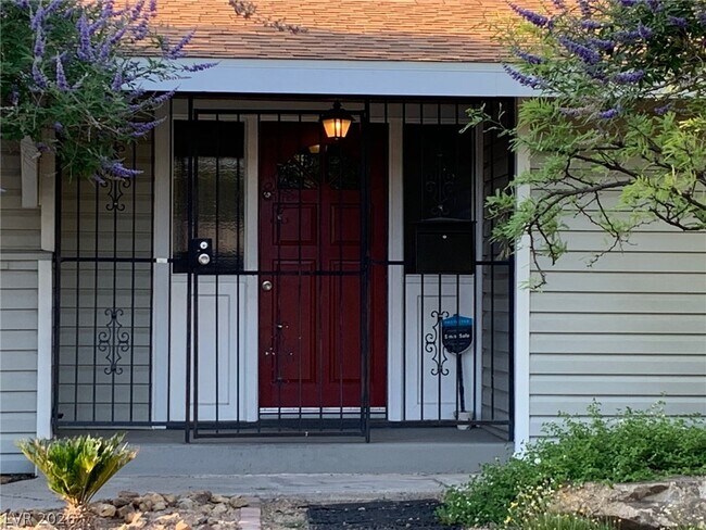 Photo - 2612 Mason Ave