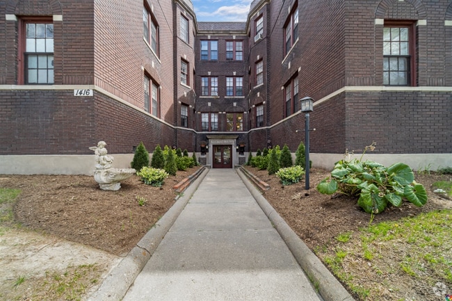 Building Photo - 1416 Hampton Blvd Rental