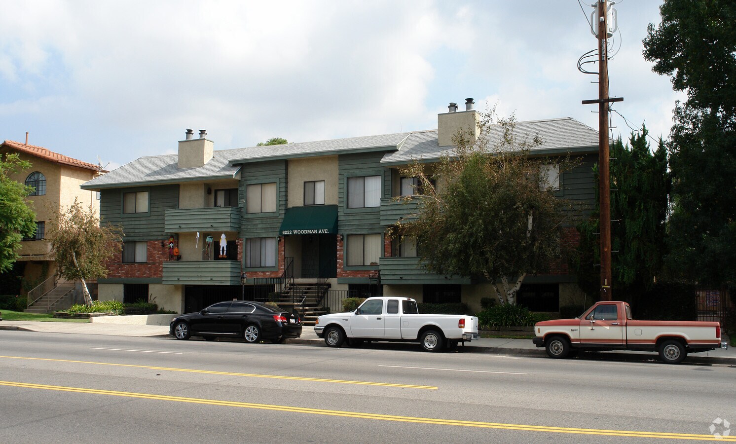 Photo - 6222 Woodman Ave