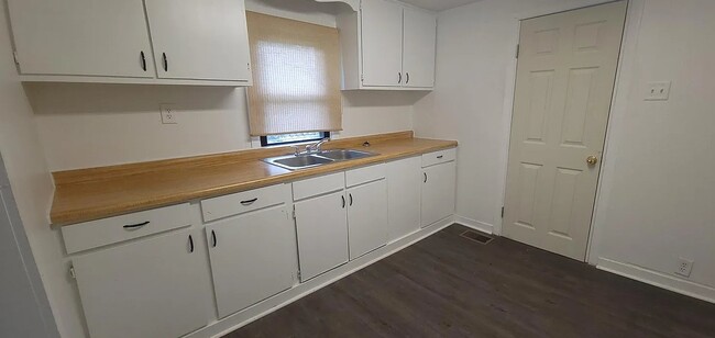 Photo - 3206 S Temple Ave