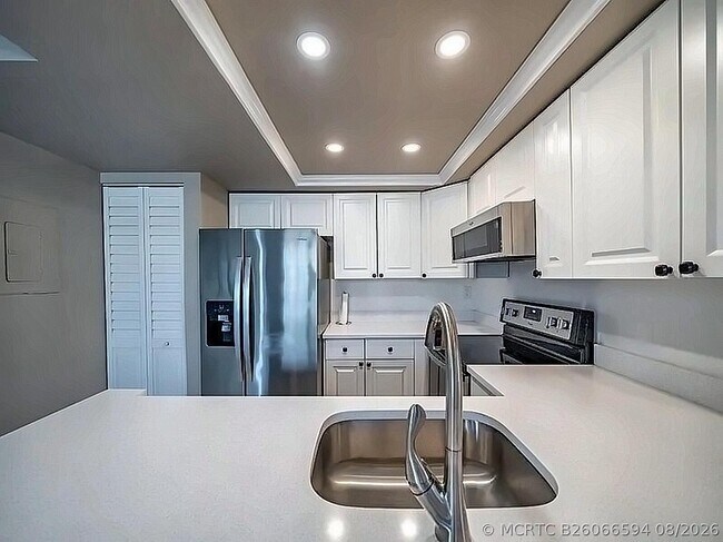 Photo - 708 Executive Center Dr Unit 12