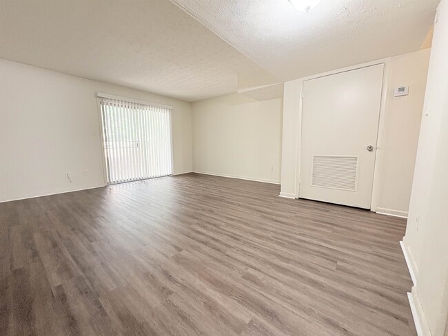 Photo - 1734 Hartsfield Rd