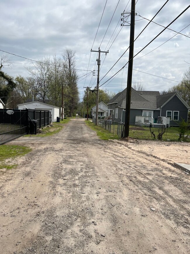 Photo - COX-VINE STREET Unit B