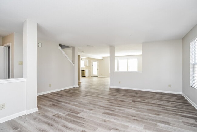 Photo - 2818 Royal Fern Ln