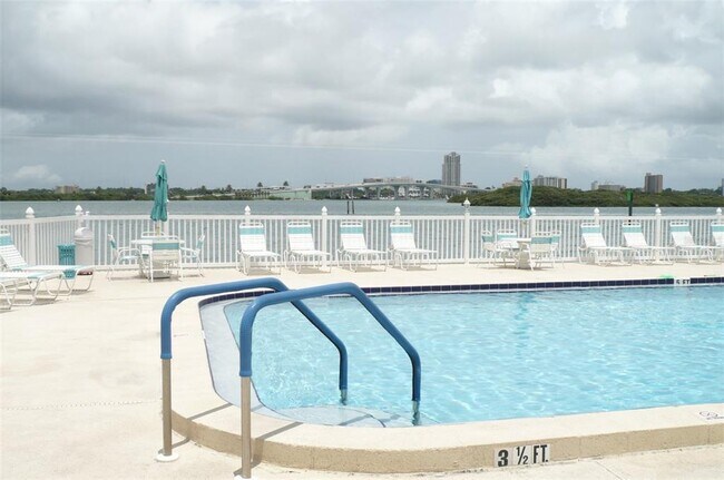 845 S Gulfview Blvd Unit 110