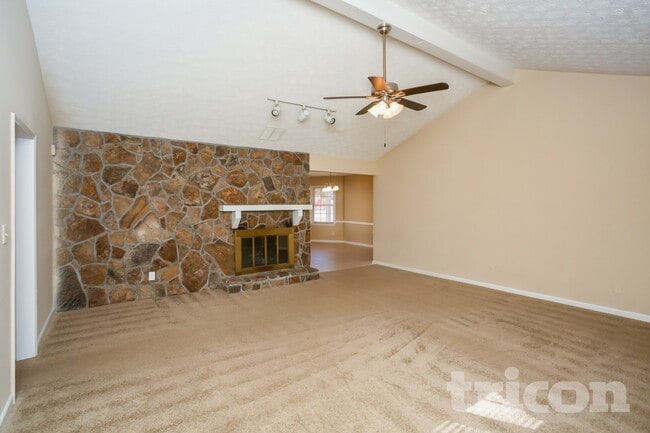 Photo - 1631 Quail Run SW