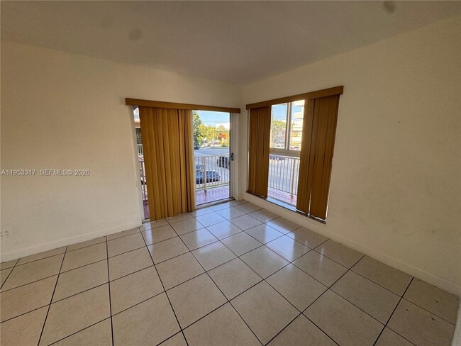 Photo - 1595 NE 125th St Unidad 6