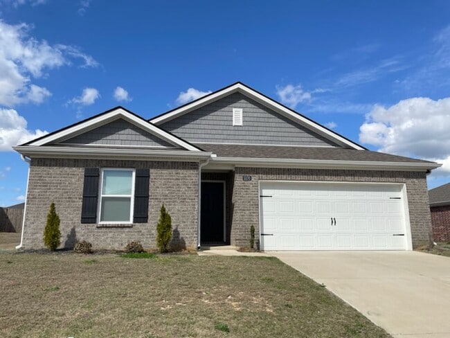 Building Photo - BRAND NEW HOME!