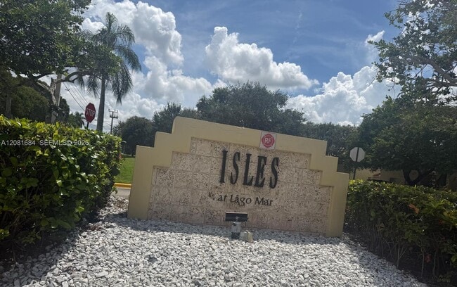 Building Photo - 12980 Vista Isles Dr Unit 318