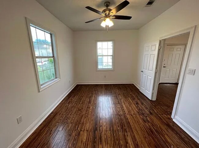 Photo - 2736 Palmyra St