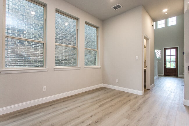 Photo - 7504 Palisades Dr