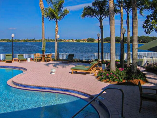 Photo - 2861 N Oakland Forest Dr Unit 307