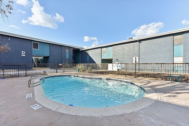 Photo - Hidden Gardens