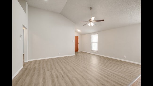 Photo - 14118 George Rd