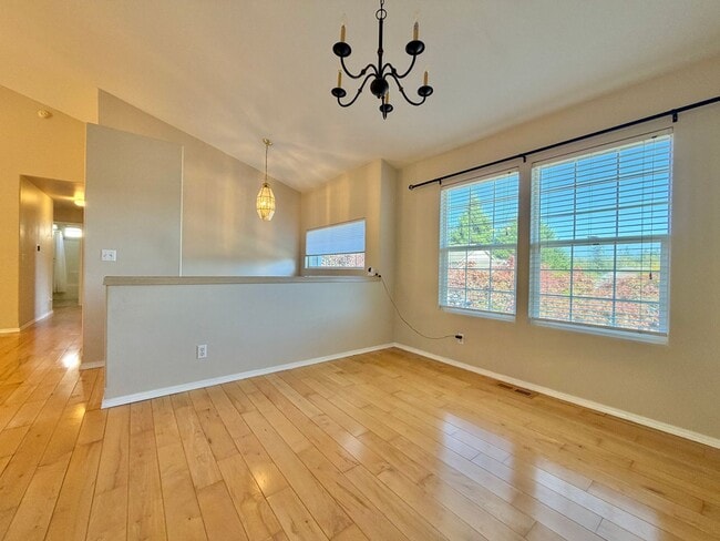 18265 Miss Ellis Loop NE