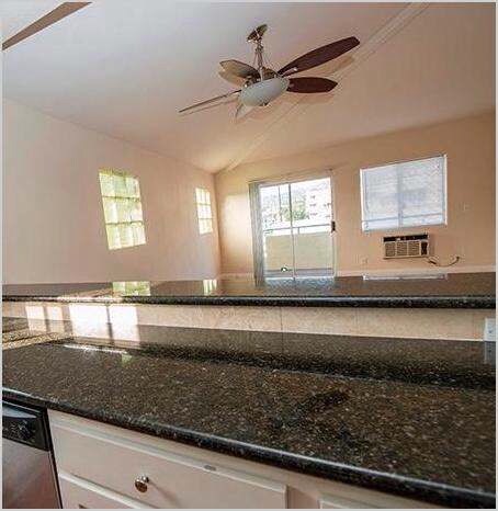 Foto del edificio - 404 W 4th St